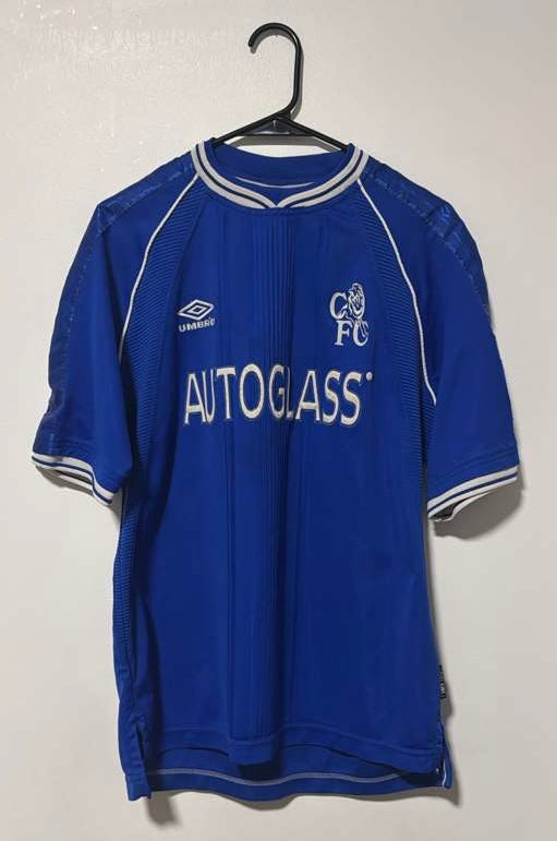 Chelsea Home 1999/00 Zola #25
