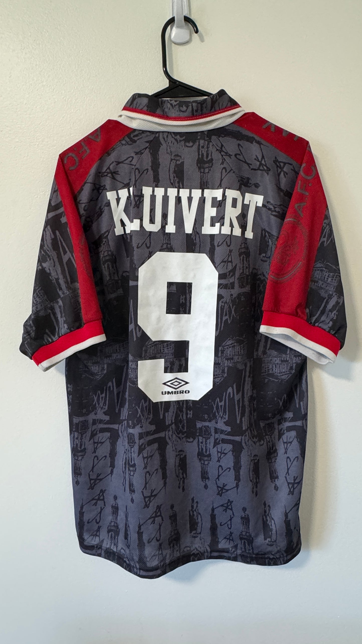 Ajax Away 1996/97 Kliuvert #9